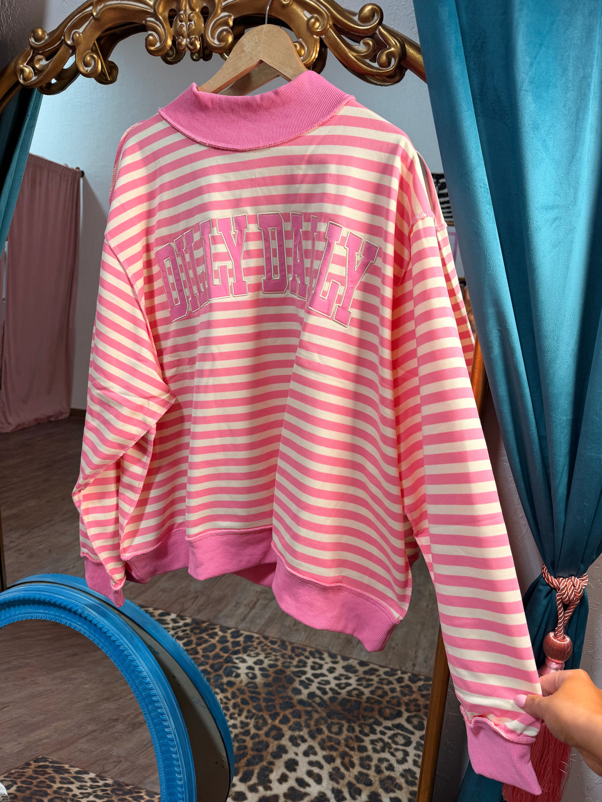 Oversized fit Dilly dally mockneck
