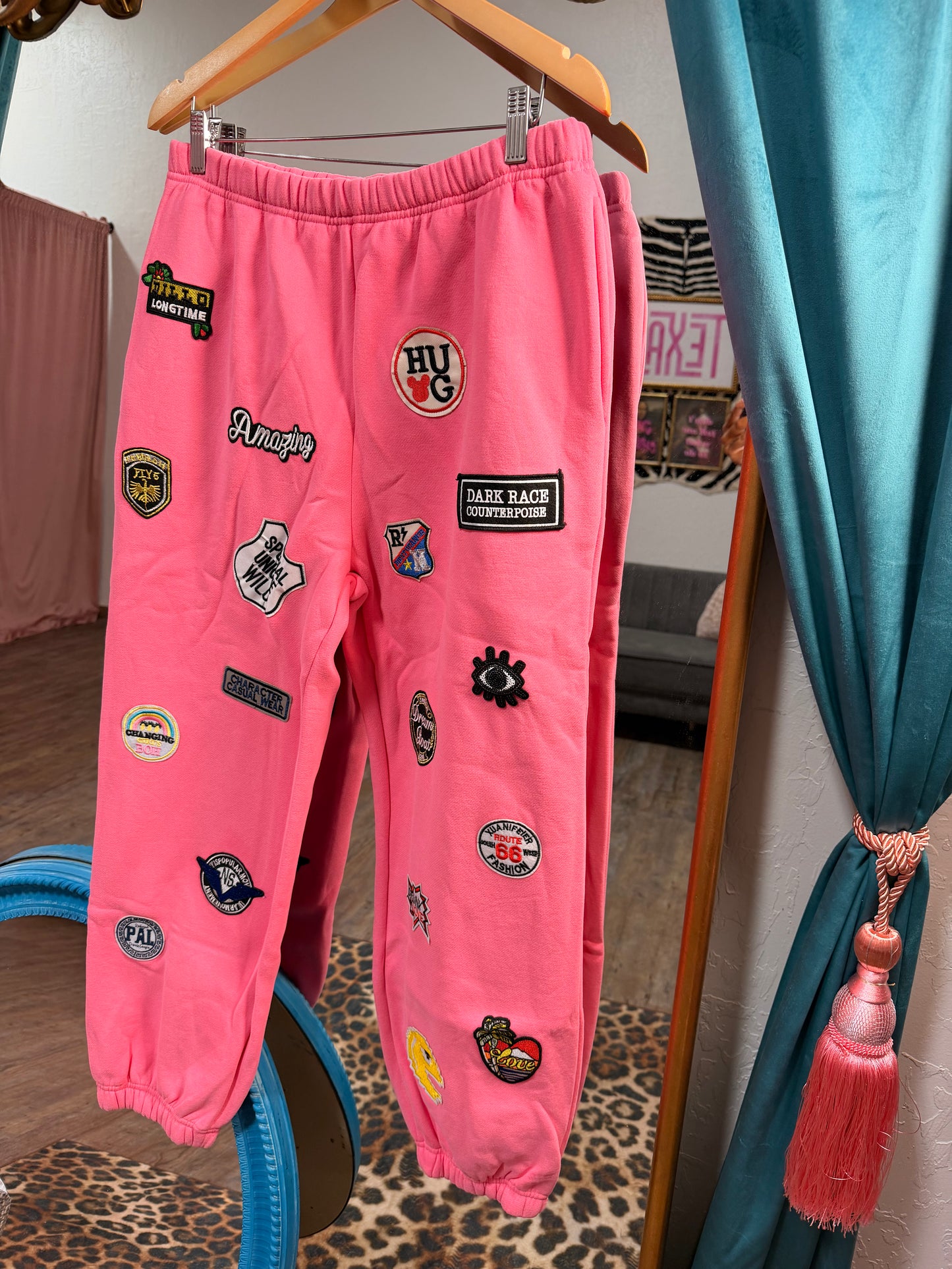 Patch detail jogger pants