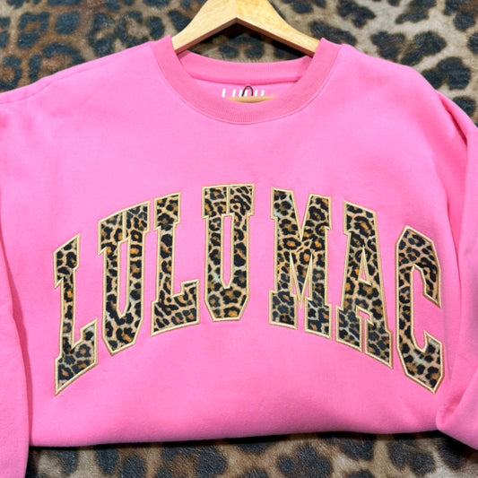 Lulu Mac sweatshirt - cheetah on bubblegum