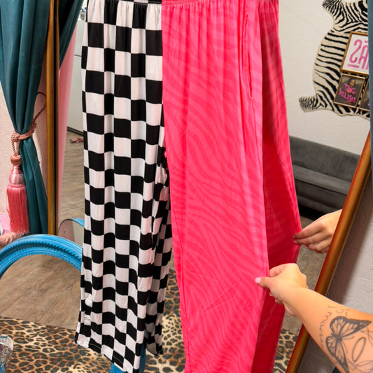 Split pants b&w checkered with pink zebra